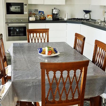 La Casetta Di Nonna Pina - Appartamento Con Cucina In Pieno Centro توري أنونزياتا المظهر الخارجي الصورة